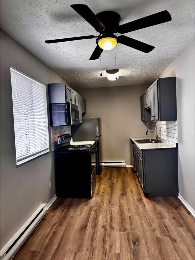 Foto del edificio - Newly Renovated 2 bedroom in Englewood!