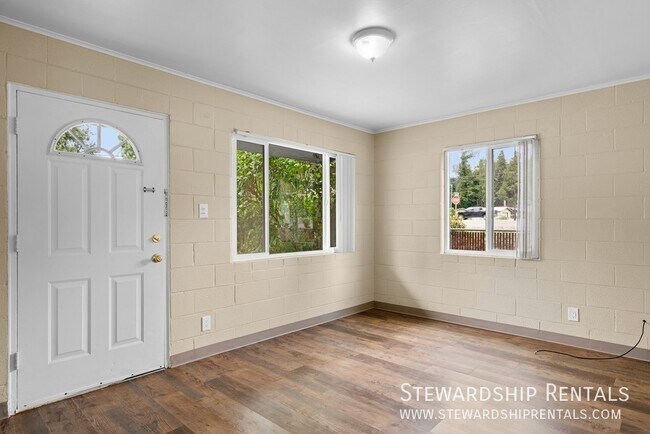 Building Photo - 76243 Gale St