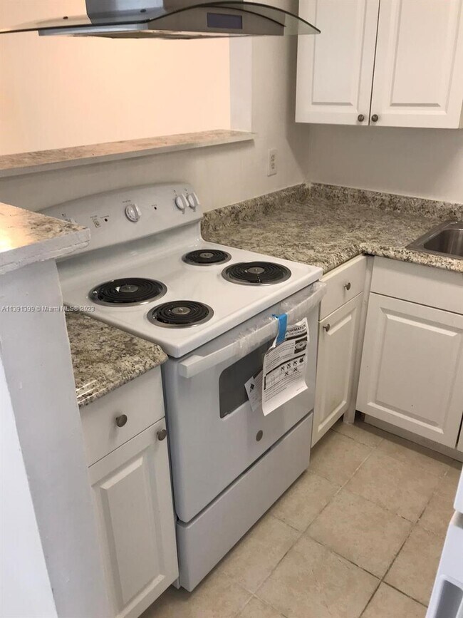 Foto del edificio - 3016 Coral Ridge Dr