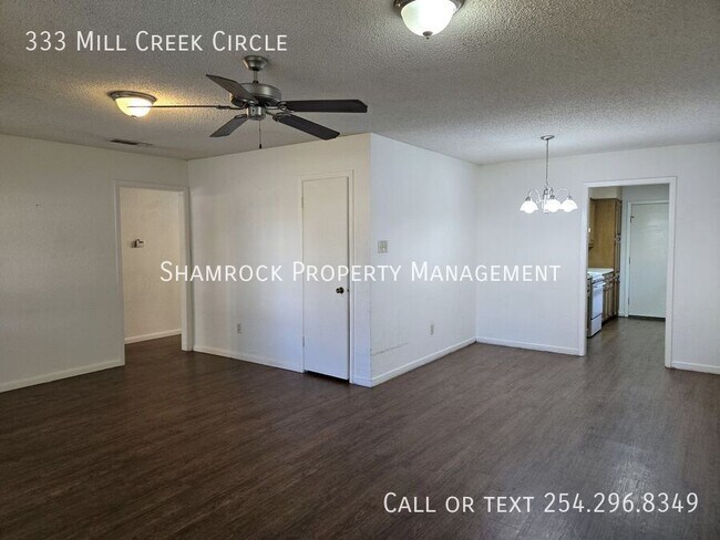 Foto del edificio - Convenient Location near Hewitt Drive