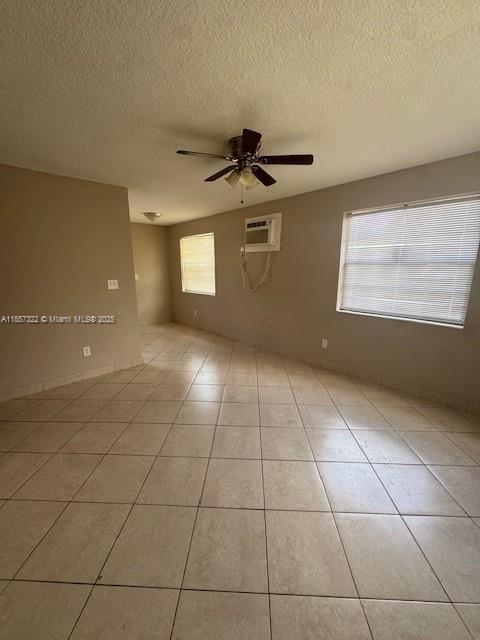 Foto del edificio - 893 NE 39th St