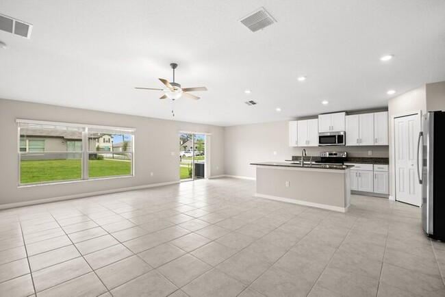 Building Photo - LIKE New Home FOR RENT in Triple Creek