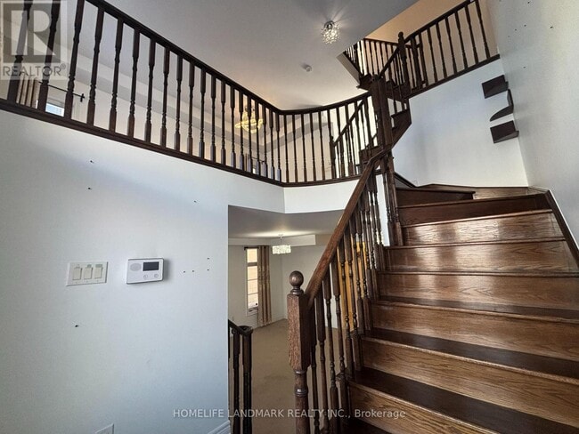 Photo du bâtiment - 88 Grand Trunk Ave