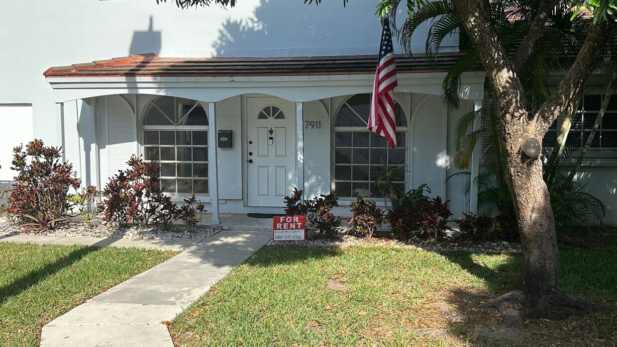 Primary Photo - 7911 Camino Cir