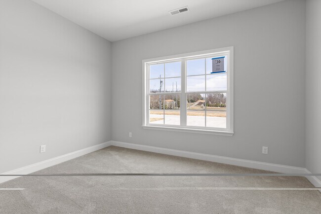 Building Photo - 332 Bellingham Dr NE