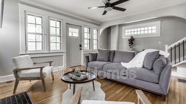 Foto del edificio - 3272 N College Ave