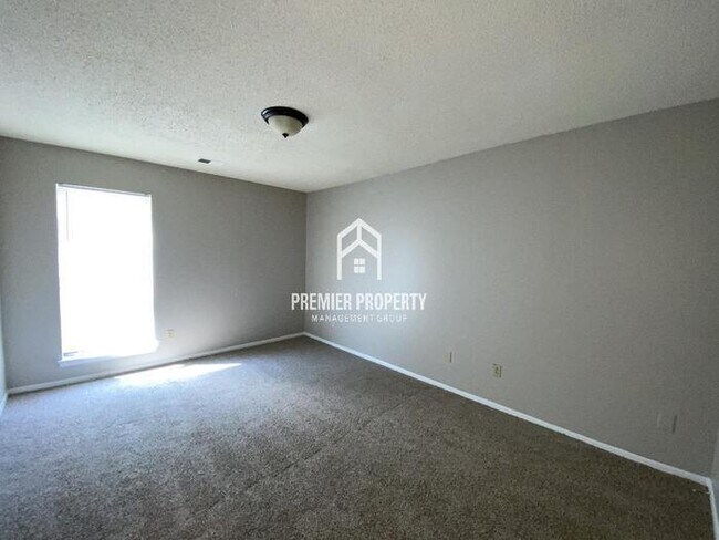 Foto del edificio - 4392 Ann Arbor Ln