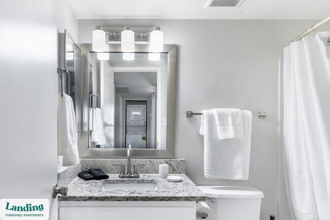 Building Photo - 5704 W Thomas Rd