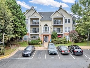Building Photo - 4144 Fountainside Ln