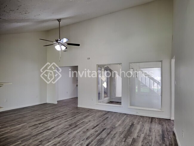 Foto del edificio - 22526 Smokey Hill Dr