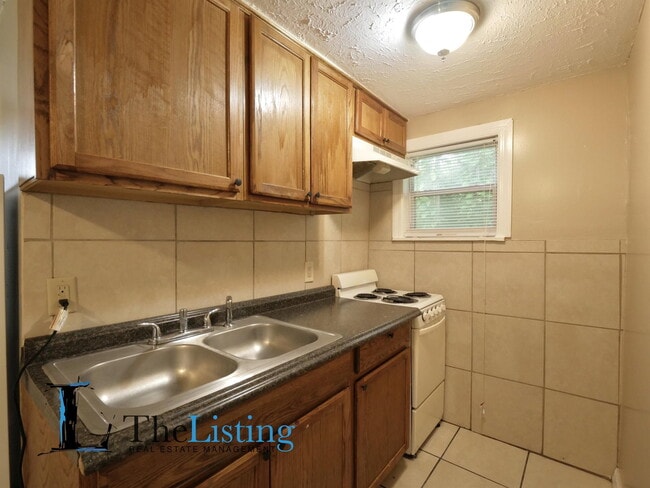Foto del edificio - 2735 Bungalow Blvd