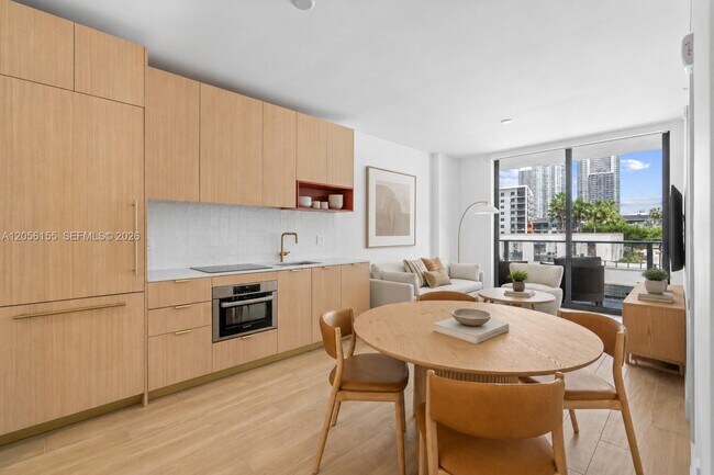 Foto del edificio - 90 NE 32nd St
