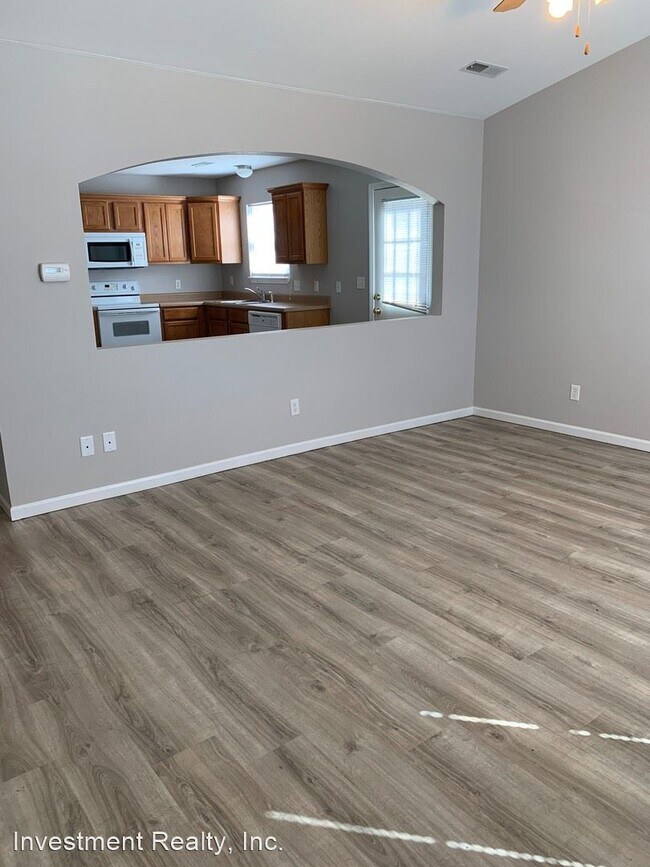 Foto del edificio - 15548 Trailside Ln