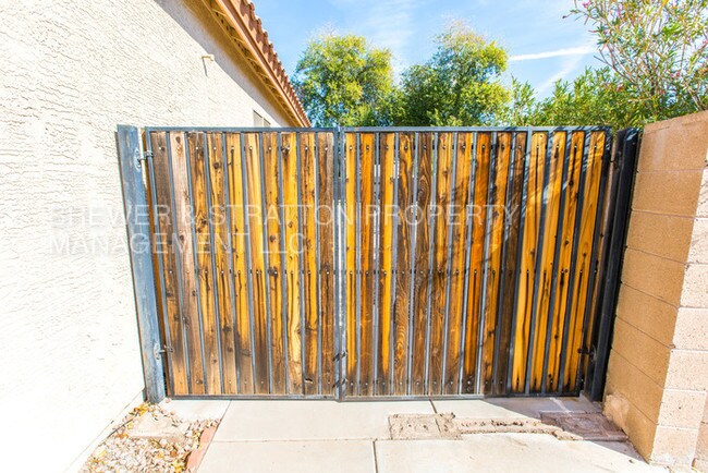Building Photo - 8772 W Quail Ave