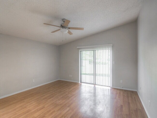 Foto del edificio - 1505 Cougar Ct