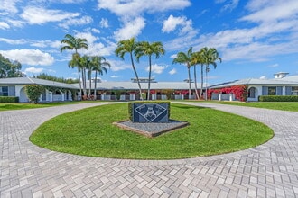 Building Photo - 13155 Southfields Rd