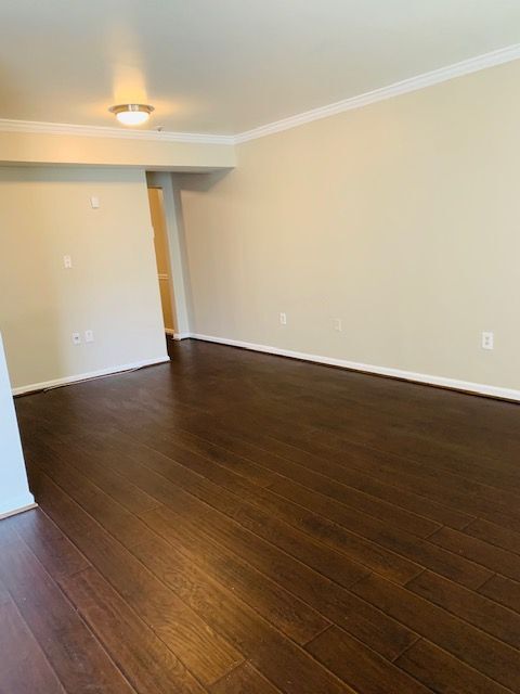 Building Photo - 5816 Holly Springs Dr N