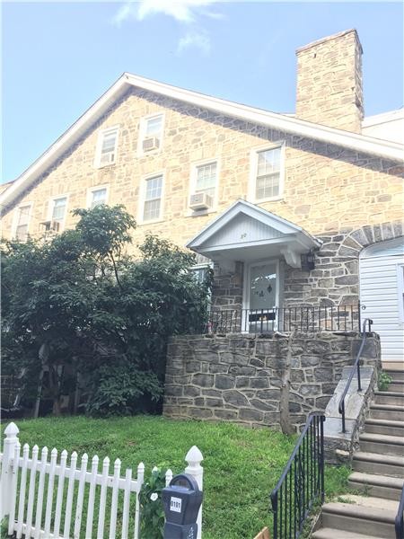 Primary Photo - 30-32 Hampden Rd