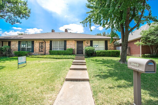 Foto del edificio - 10660 Pagewood Dr
