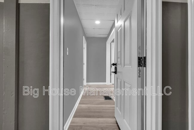 Foto del edificio - 1725 Hollins St