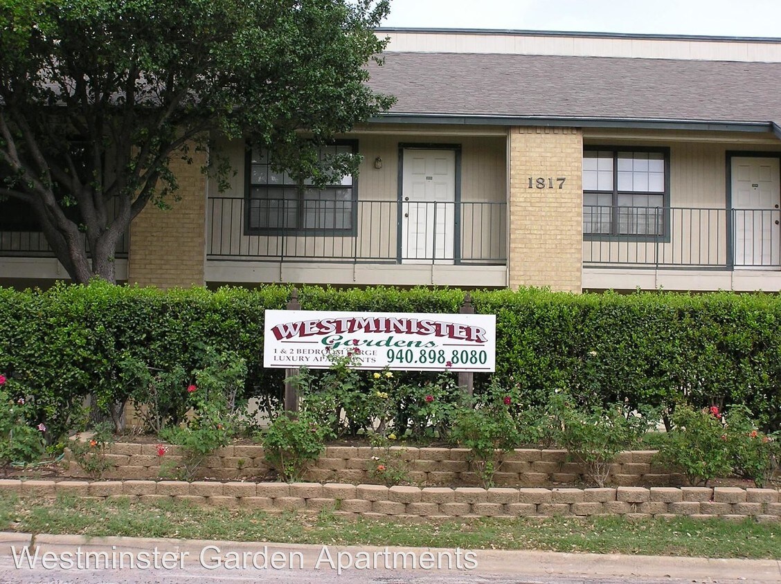 Primary Photo - 1821 Westminster St
