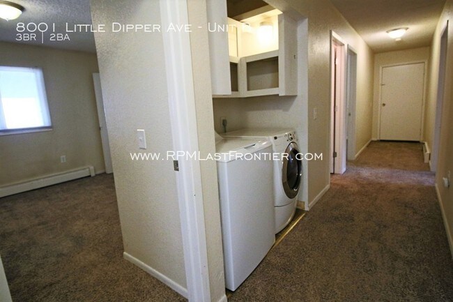 Building Photo - 8001 Little Dipper Ave