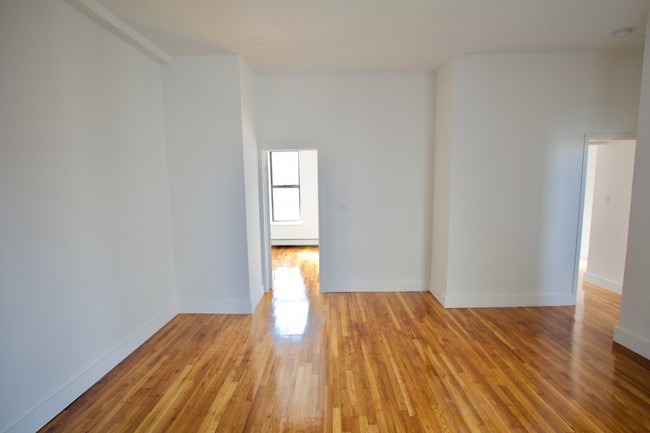 Foto del edificio - 1064 Sheridan Ave