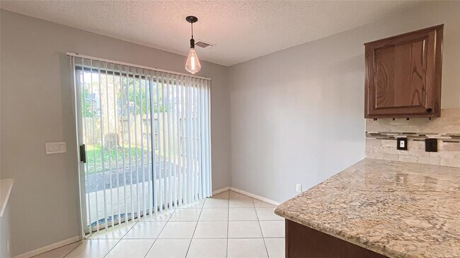 Foto del edificio - 3003 Granite Lake Dr