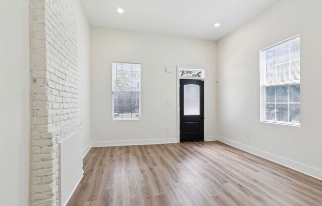 Foto del edificio - 2024 Bienville St