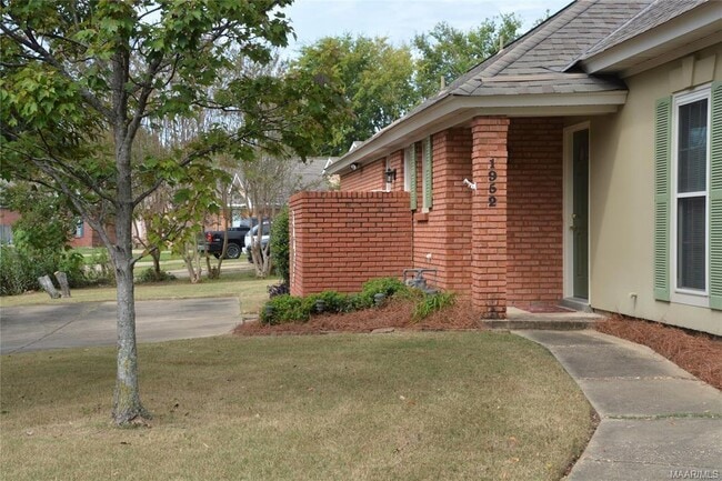 Building Photo - 1952 Woodrun Dr