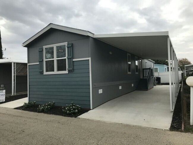 Foto del edificio - 415 N Akers St