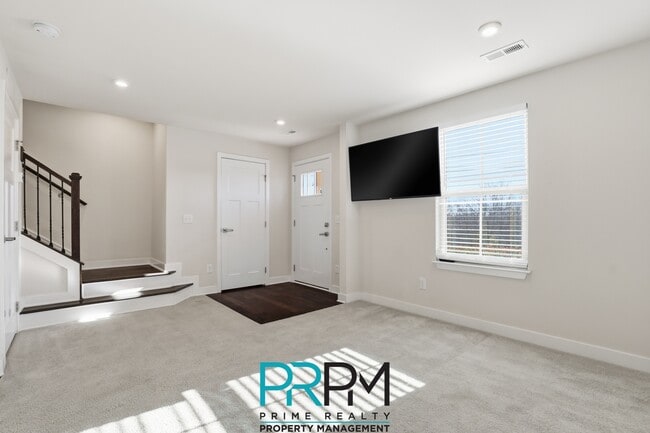 Foto del edificio - 49 Itasca Dr