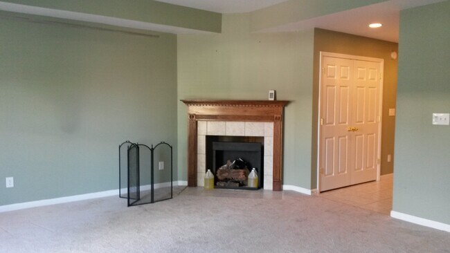 Building Photo - 1113 Oatlands Park