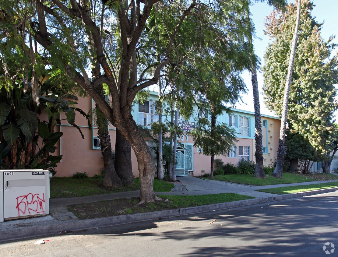 Foto del edificio - 3937 Gibraltar Ave