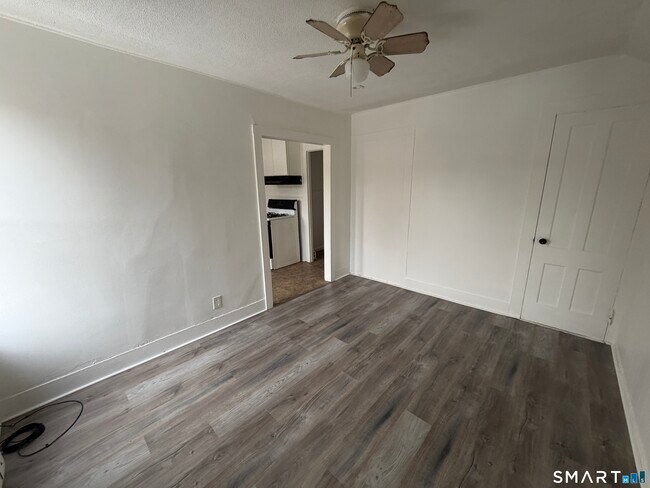 Foto del edificio - 571 Baldwin St