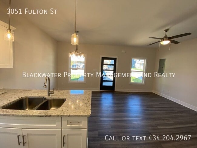 Building Photo - 3051 Fulton St