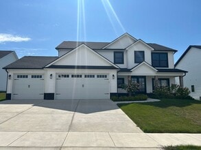 Building Photo - 5257 Maize Dr
