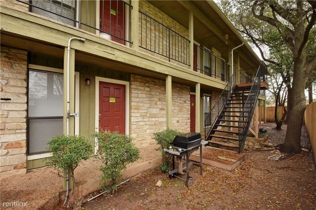 Primary Photo - Studio, 1 bath Apartment - 5701 Woodrow Ave