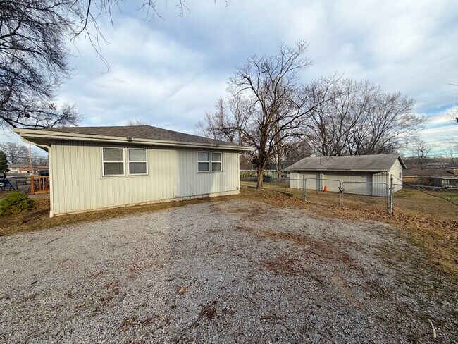 Foto del edificio - Westport Rd