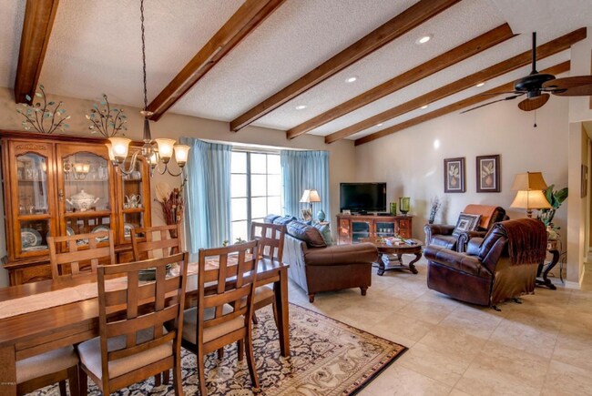 Foto del edificio - 1455 Leisure World
