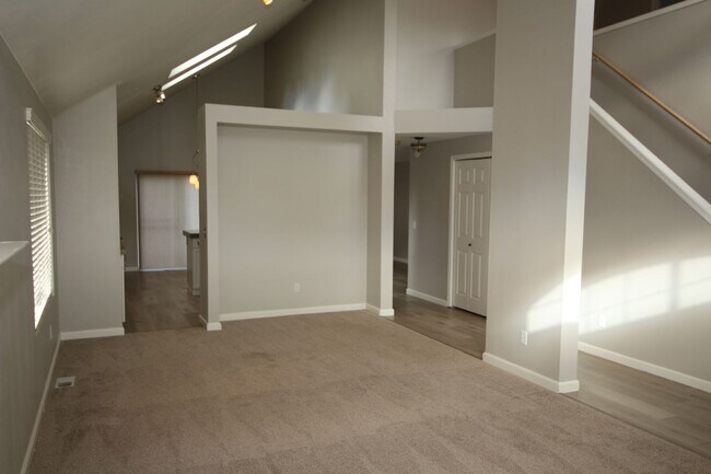 Foto del edificio - Beautiful 4 Bedroom Federal Way Home Near Edgewood