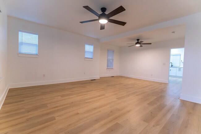 Espacio vital - 2823 Browning Ave