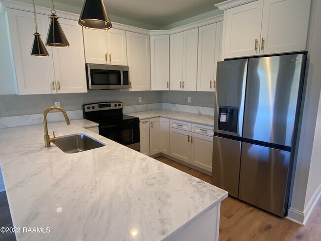 Building Photo - 8550 Cat Rd