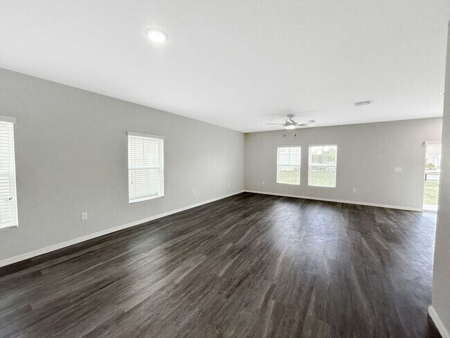 Foto del edificio - 12982 Oak Hill Way