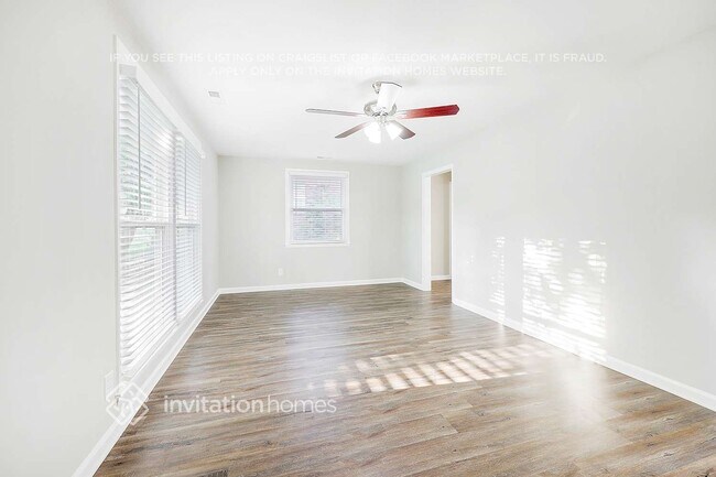 Foto del edificio - 211 Bonnafield Dr