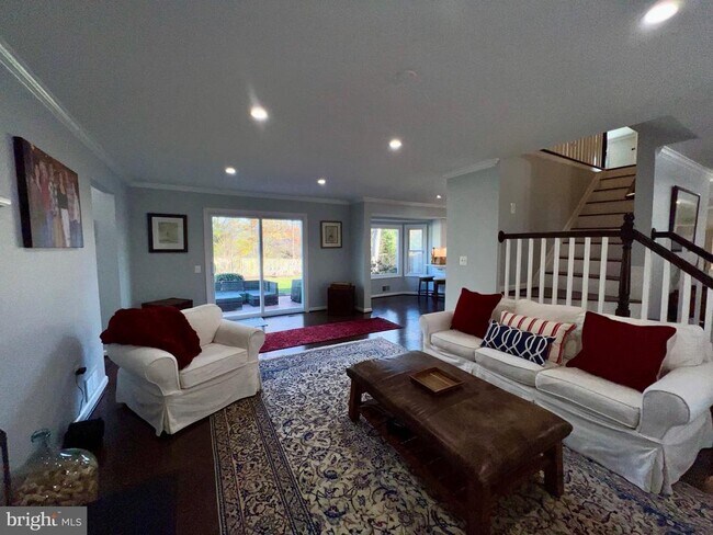 Foto del edificio - 909 St Stephens Rd