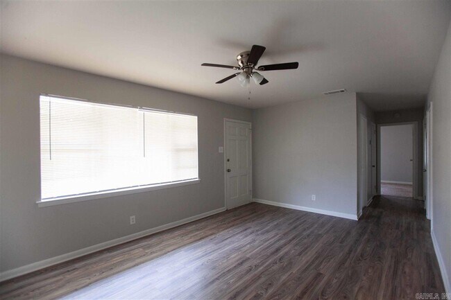 Foto del edificio - 54 Southern Oaks Dr