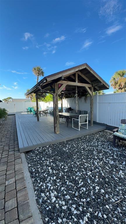 Building Photo - 108 S 5th St