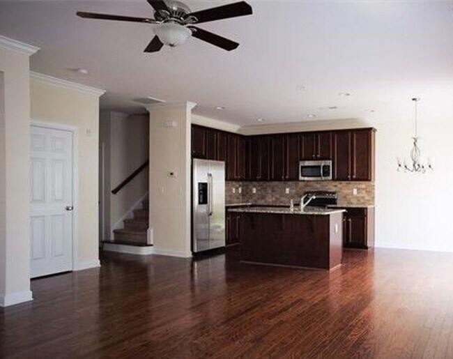 Foto del edificio - GORGEOUS 3 BR Townhome in the Heart of Bal...