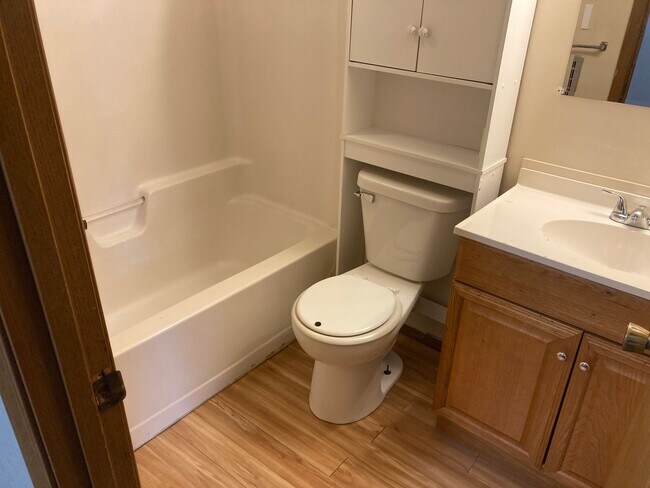 Foto del edificio - 1 Bedroom 1 Bathroom Apartment!